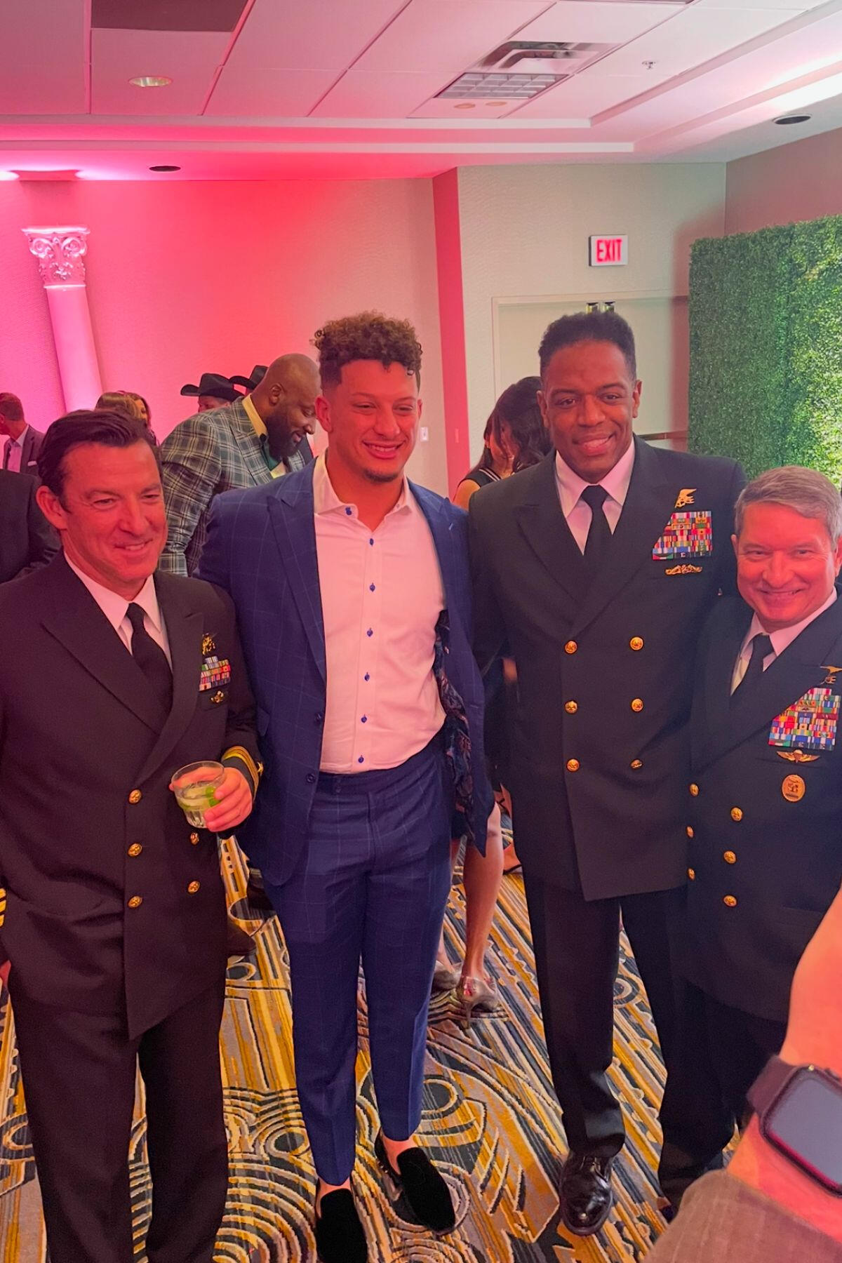 patrick-mahomes-military-honorees-nigro-brothers-charity-event Patrick Mahomes with military honorees at charity event